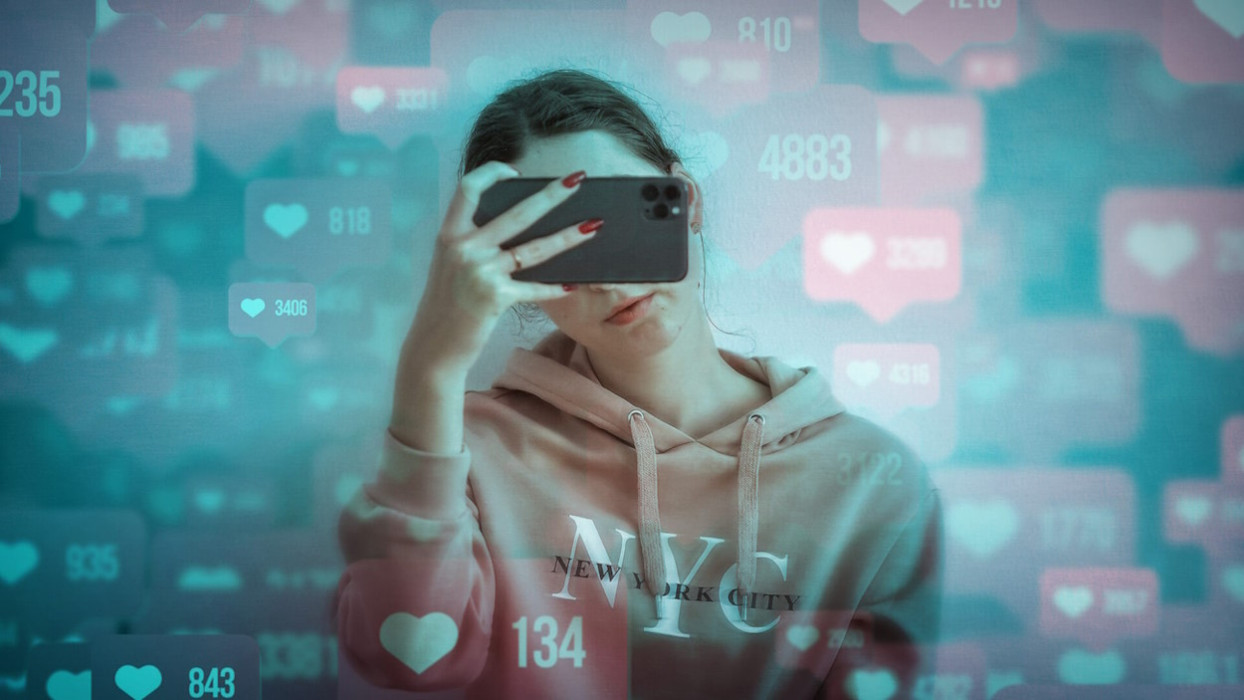 Is it OK to let your children post selfies online?